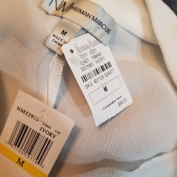 NWT Neiman Marcus Ivory Sleeveless Blouse Sz M - Picture 3 of 8